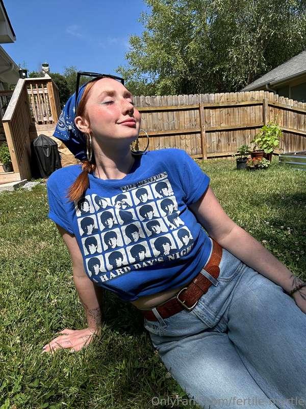 DM me to take my top off 🫦💙🍒