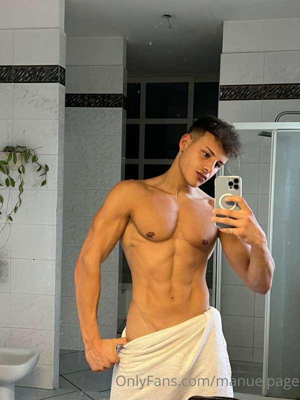 🇺🇸 You have no idea how many sluts I do in my private profil..