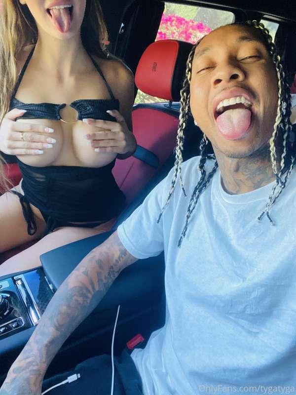 Her titties Taste so good!👅👅 Tip to see $