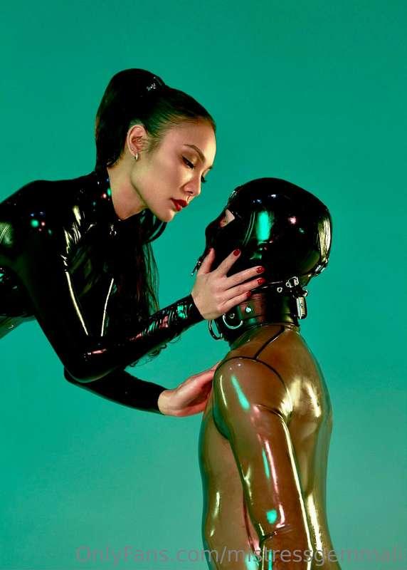 Follow my every command and you'll be just fine, slut... 💋