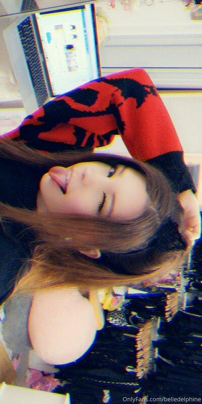 Some flames and a whole lot of booty ??