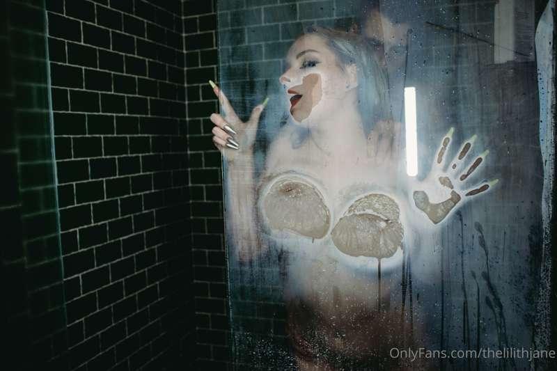 Did you not get April Showers? Steamy photos available (no v..