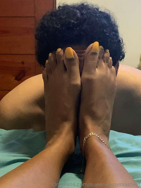 queenyesseniasfeet image #1