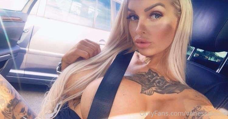 Guys, did I fasten the seatbelt correctly?😈
 Btw, do u like ..