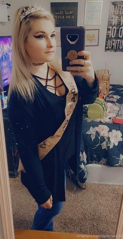 Sorry I haven't been posting at like all lately 😭🖤 after thi..