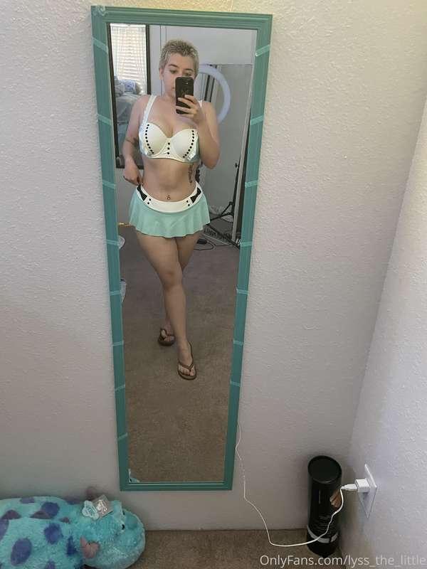 New bathing suit! Showing y’all here first. What do y’all th..