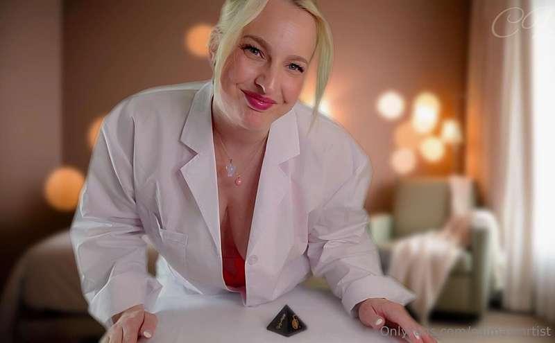 Happy Valentine’s Day, my loves! ❤️✨I have something very sp..