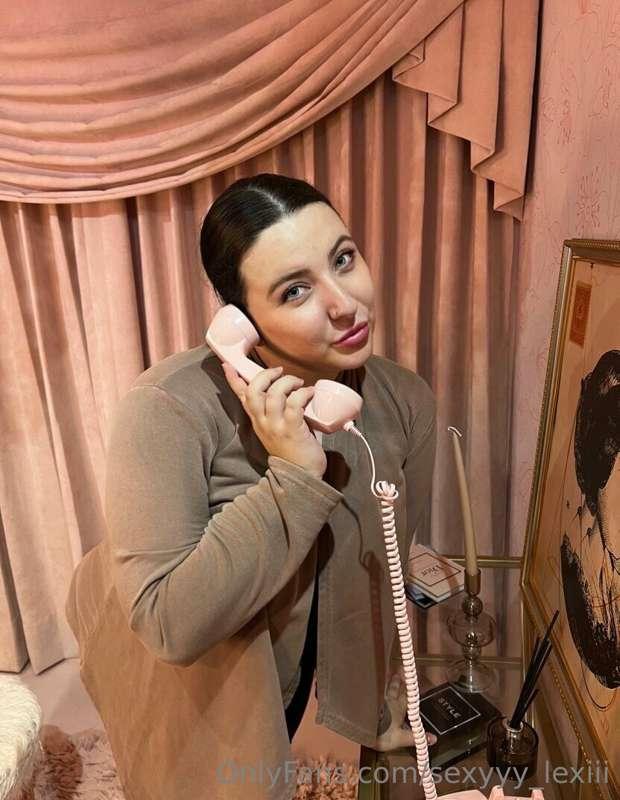 Kiss me through my new telephone. 🙈💋