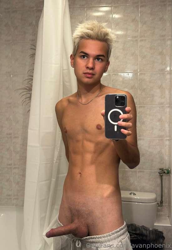 I need my cock sucked 😩