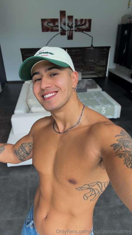 It’s my birthday 🎂Give me some love babe ⬇️♥️