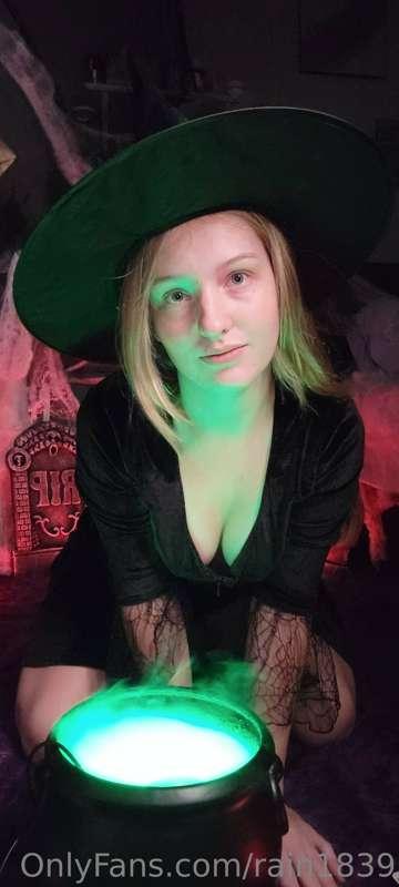 I know Halloween is still a month and something away but I w..