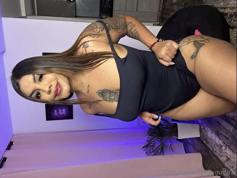 feeling sexy rn.... do you think I am mistaken? 🙈