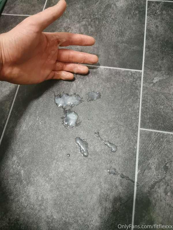 Who's gonna help me clean this up? 😏