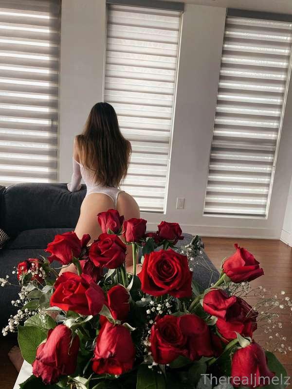 Wanna see the dirty ones?🌹😉
