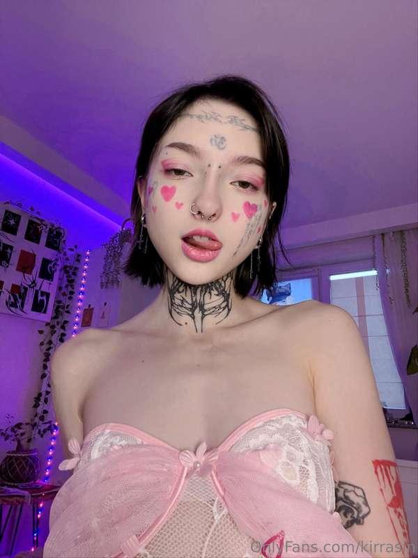 mentally in anime, physically in bed 😴💗