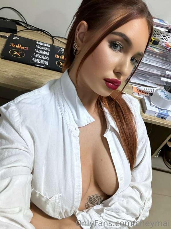 Same shirt again💋