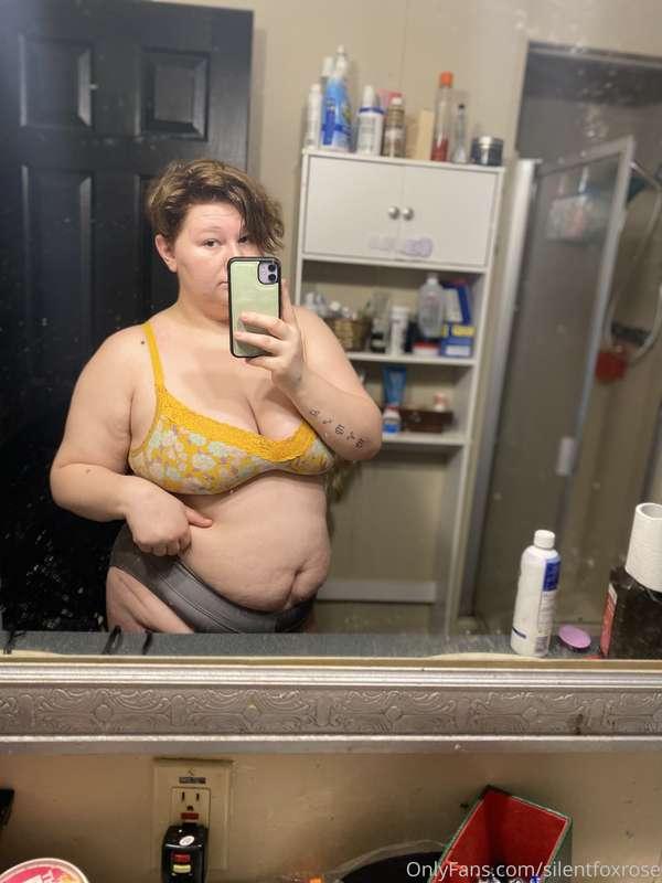 Address me as moto/moto or not at all. 🍒🍌🍑