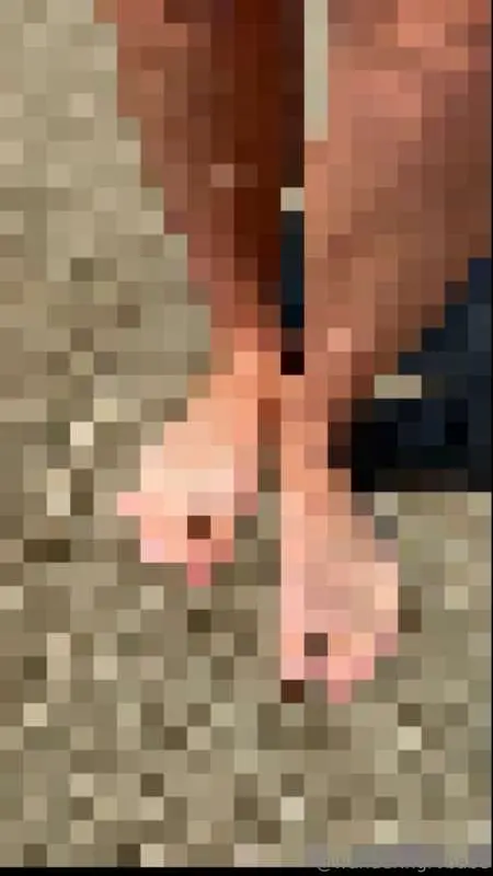 Toes in the sand 👣🏖️