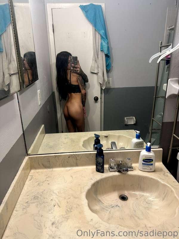 good morning ☀️ I woke up horny AF😜 #greenset #goodmorning #..