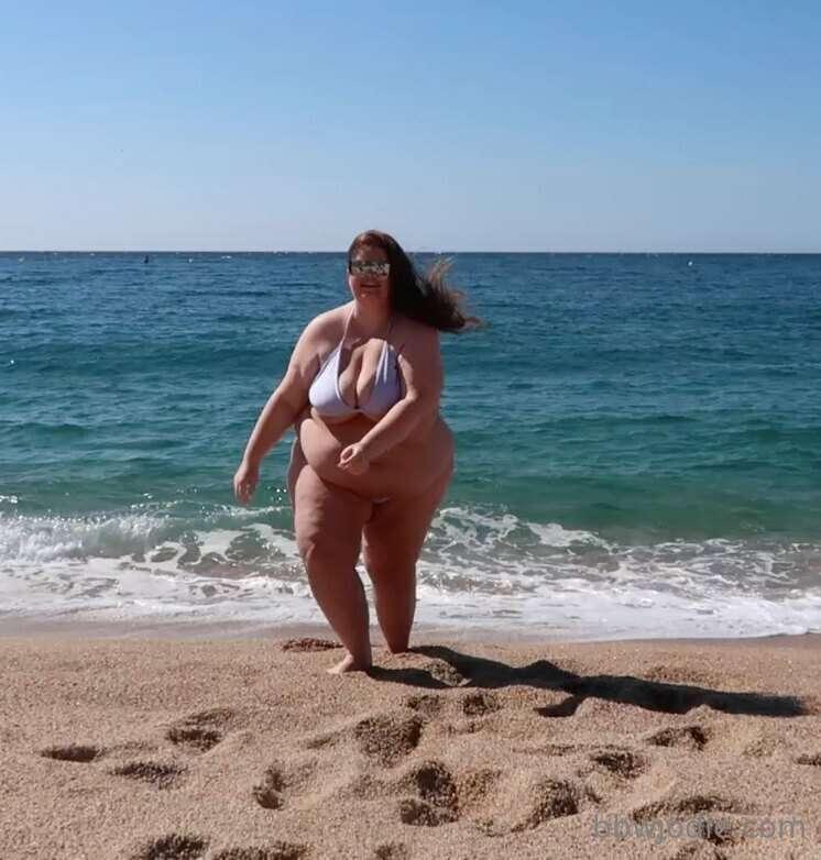 SUN, SEA, SSBBW 💘