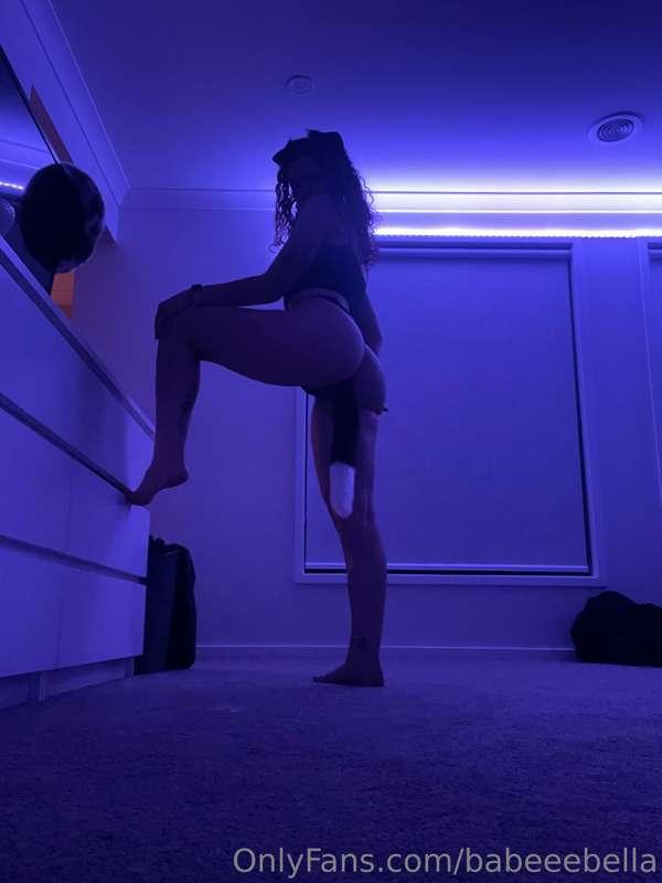 Should I post the video shaking my ass with this in? 🤭🤭