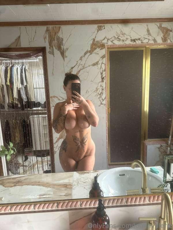 Wanna join me in the shower? 💦💦