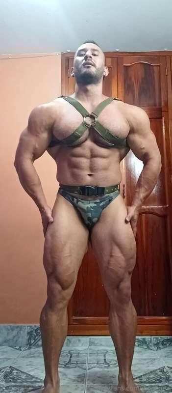 Ready for war, I need a partner to watch my back 🍑