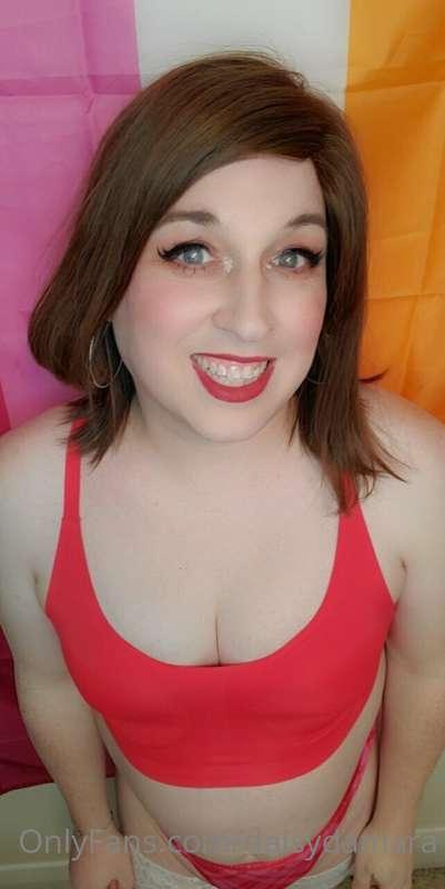 Felt cute in black and red. Ended up sucking on some dicks t..