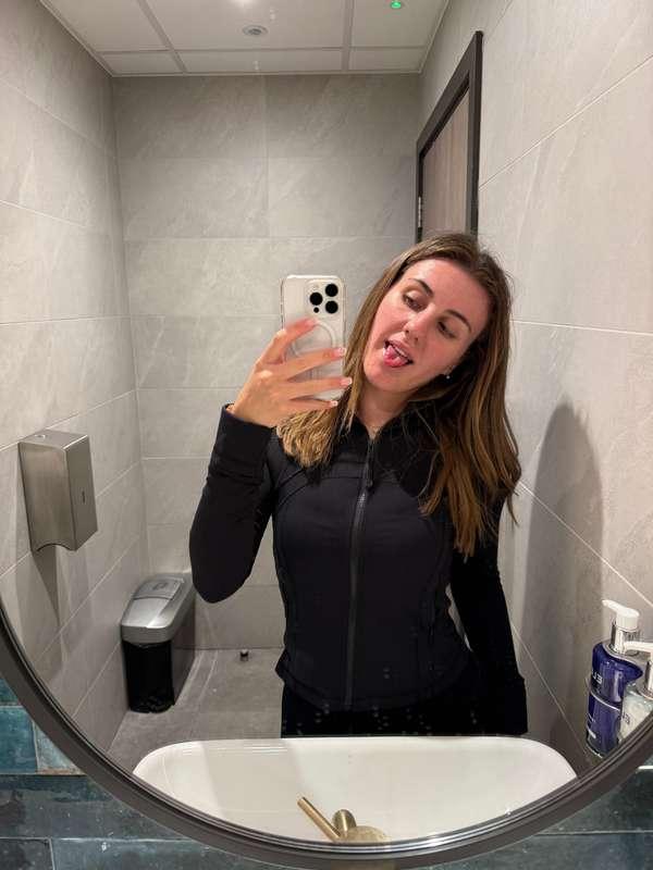 Good morning you sexy boys 😙Woken up wet