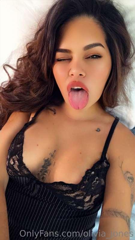 ¿Listo para jugar? 😈 te espero en mi DM Ready to play? 😈 I'l..