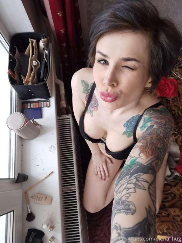 👀 I'm playing with my favorite toy 🥵 and I want to cum for y..