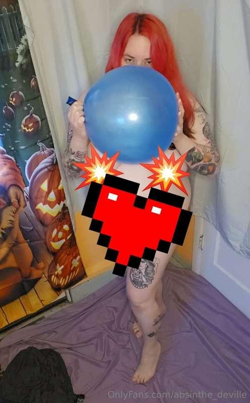 I filmed a naked 6 minute blow to pop video today! It was so..