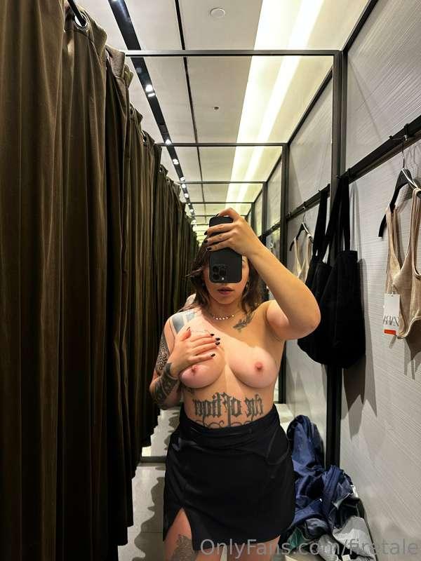 Love, can you help me choose the clothes?