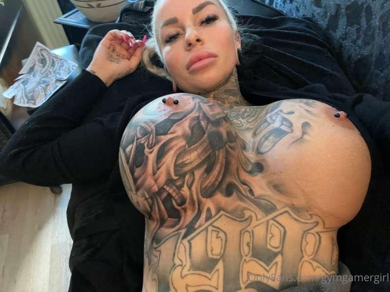 ❤️finally did it 😍 on Friday the other boob 😍😍😍 I know you g..