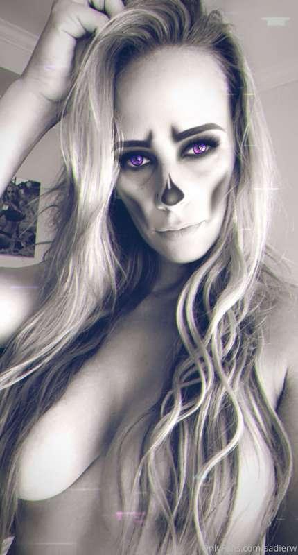 Halloweens around the corner! 💀
