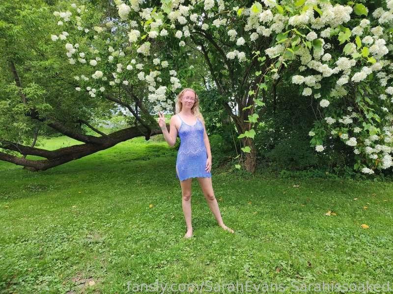 sarahissoaked image #0
