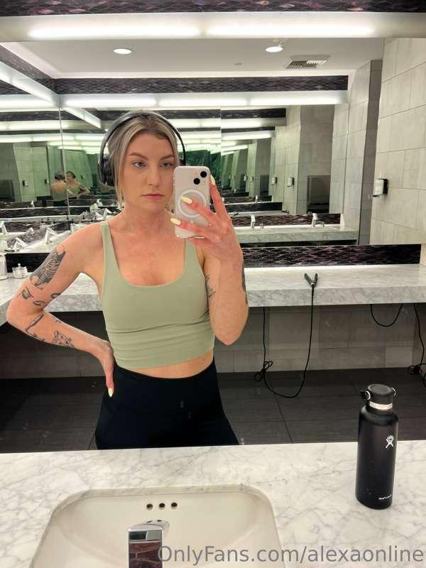 Personal trainer beat my ass today!! Also my boobs look grea..