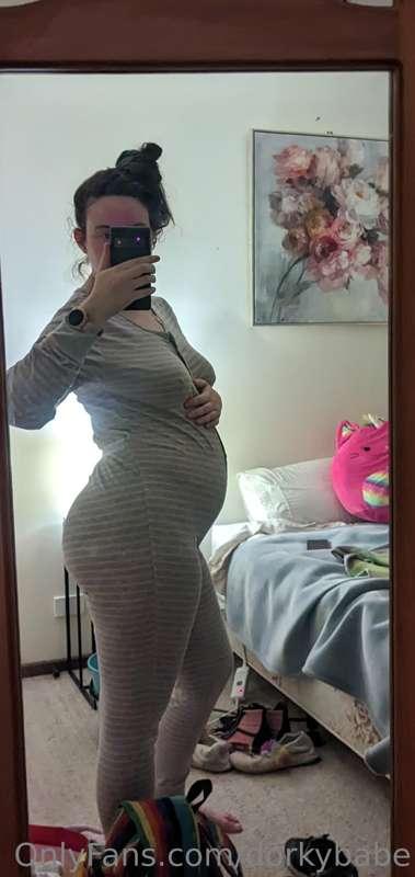 I'm pregnant! come checkout my paid onlyfans for all the fun..