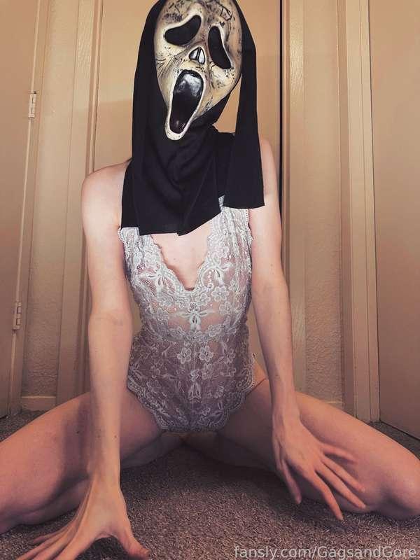 gagsandgore image #5
