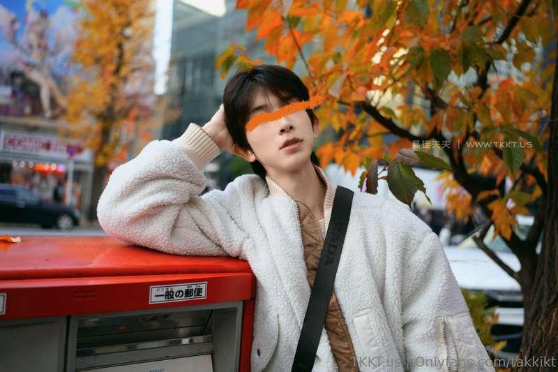 ***Tokyo One-Day Tour***

Do you want to see us …… in front ..