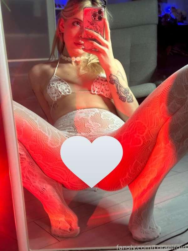 I just really wanted to show you my fishnet ;3


#fishnet #teen  #petite #tattoed #pussy #18 #tights #feetfetish  #schoolgirl #collegegirl #egirl #altgirl #uwu #waifu #daddysgirl #petite #ddlg #kawaii #blonde
