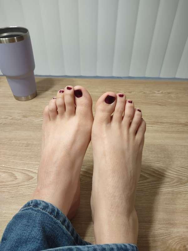 This purple is so deep, it's almost red😋💜