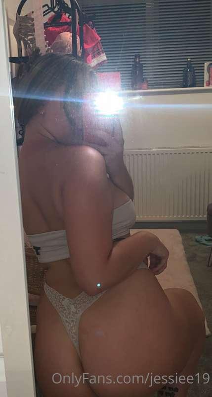 jessiee19 image #0