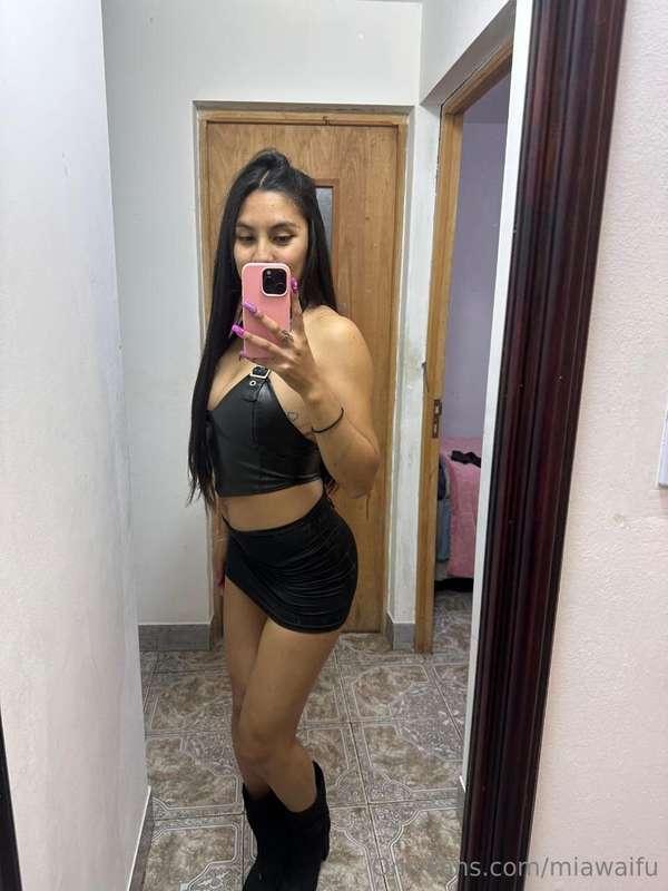 @morenaahot 🕯