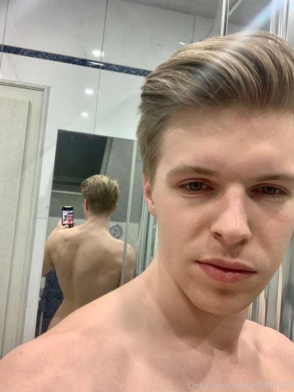 Shower finished. Ready for the day, bitches 😏