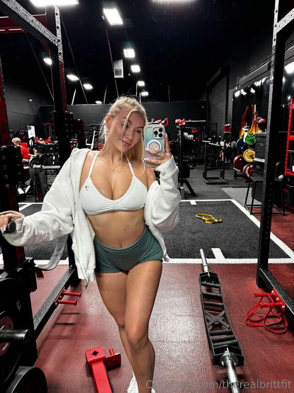 don't worry, cardio is in my bed with you 🔥