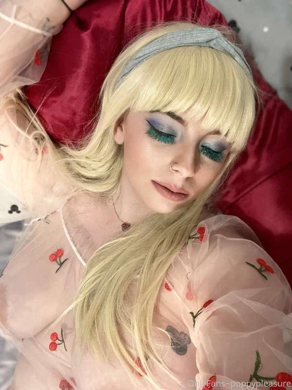 Cum on my face and tell me I look pretty 👉🏻👈🏻