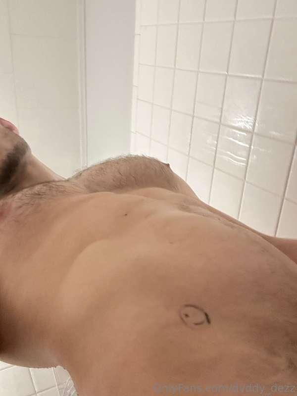 Yall know whats going on when I'm up this late 💦 👀👀