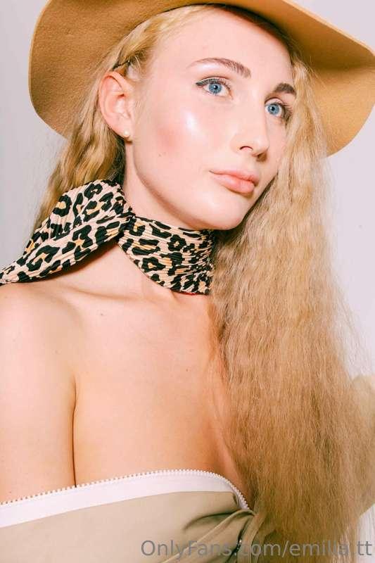 Found this from a very interesting photo shoot📸and I think i..