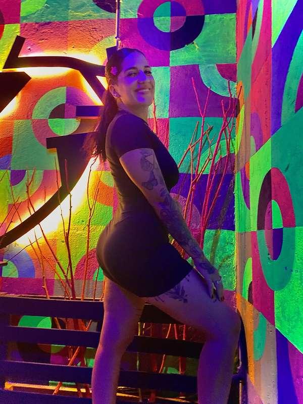 How does this black dress look on me? ❤️💜💙💚🤭